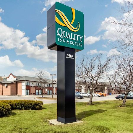 Quality Inn & Suites Mississauga Exterior photo