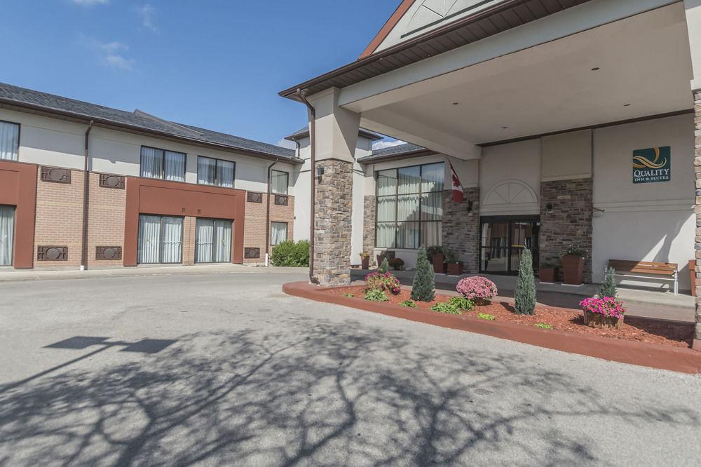 Quality Inn & Suites Mississauga Exterior photo