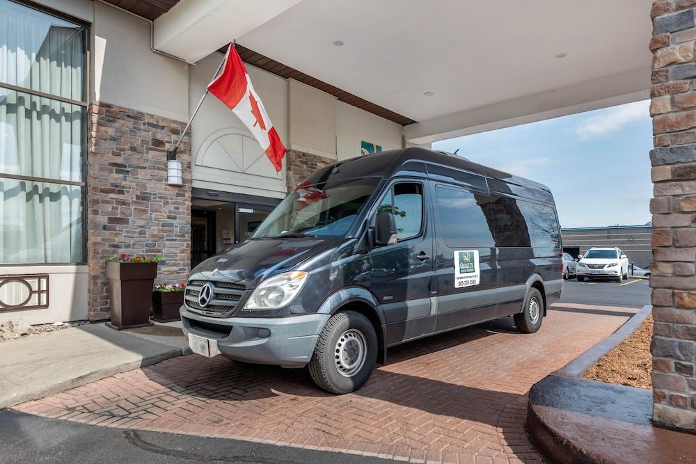 Quality Inn & Suites Mississauga Exterior photo