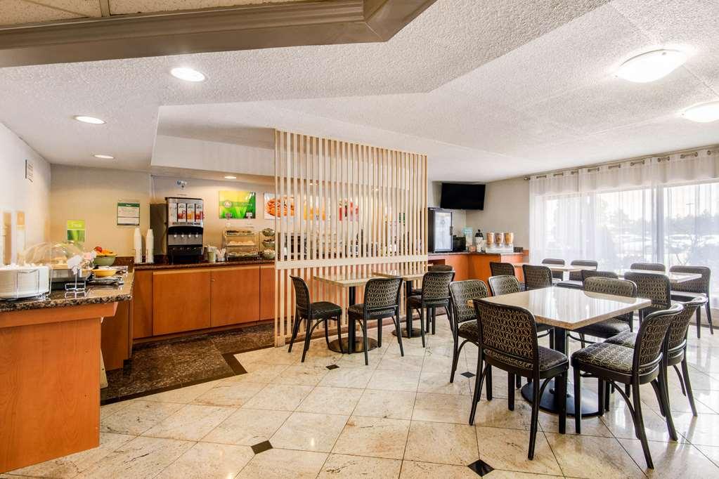 Quality Inn & Suites Mississauga Restaurant photo