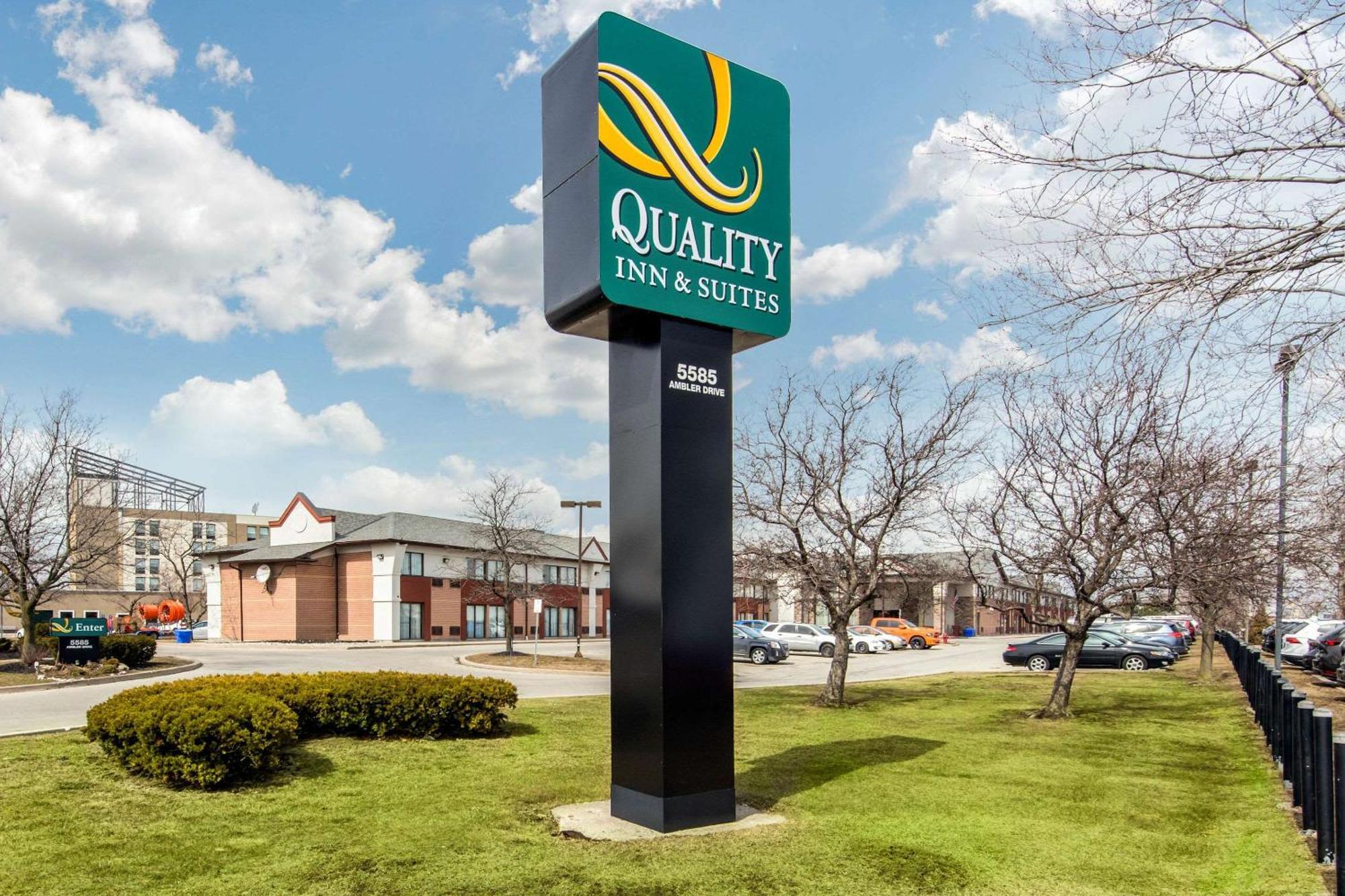 Quality Inn & Suites Mississauga Exterior photo