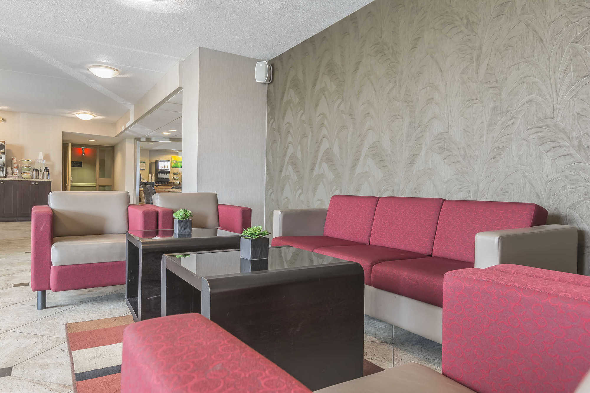 Quality Inn & Suites Mississauga Interior photo