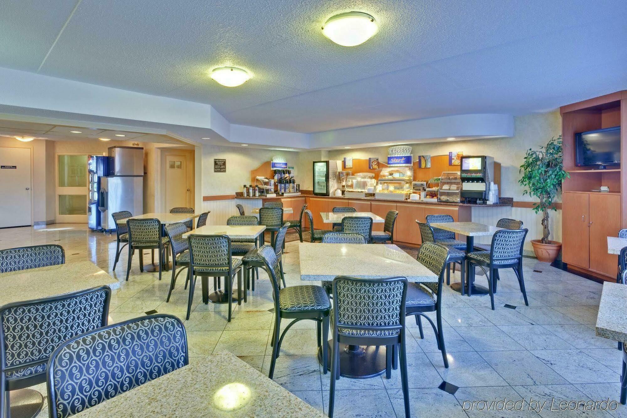 Quality Inn & Suites Mississauga Restaurant photo